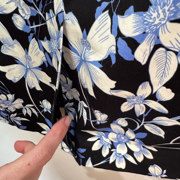 NWT Talbot's Black Blue White Garden Pencil Skirt‎ Sz 10 - Picture 4 of 8